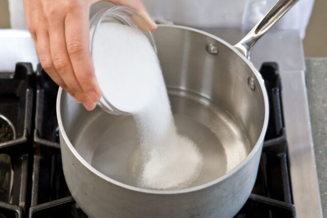 Клубничный компот из замороженной клубники: рецепты, в кастрюле, без сахара, польза