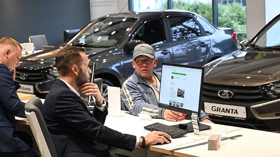 Почему люди покупают автоваз