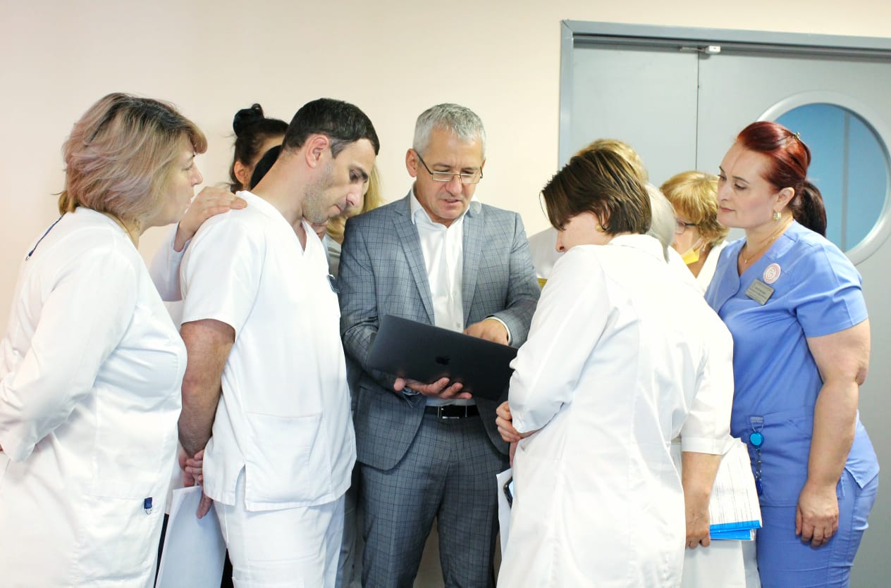 нальчик перинатальный центр 2023. перинатальный центр роддом нальчик. шогенова перинатальный центр нальчик. перинатальный центр нальчик дубки. минздрав кбр.