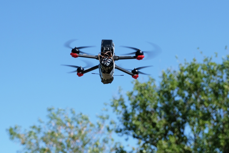 Авторы статьи в Financial Times уверяют, что технология под названием Nemyx позволяет использовать отдельные дроны как часть скоординированной силы