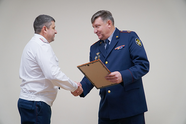 В актовом зале управления состоялось праздничное мероприятие, посвященное 25-летию образования службы делопроизводства и архива и 15-летию отдела собственной безопасности.