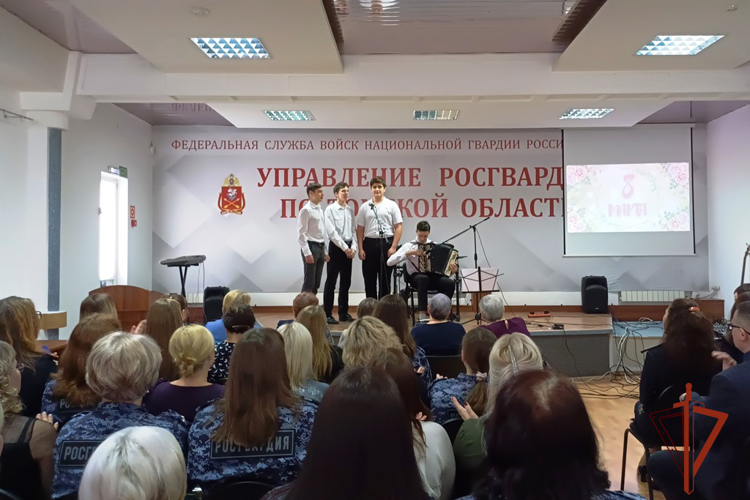 Начальник Управления Росгвардии по Томской области поздравил женщин с 8 марта