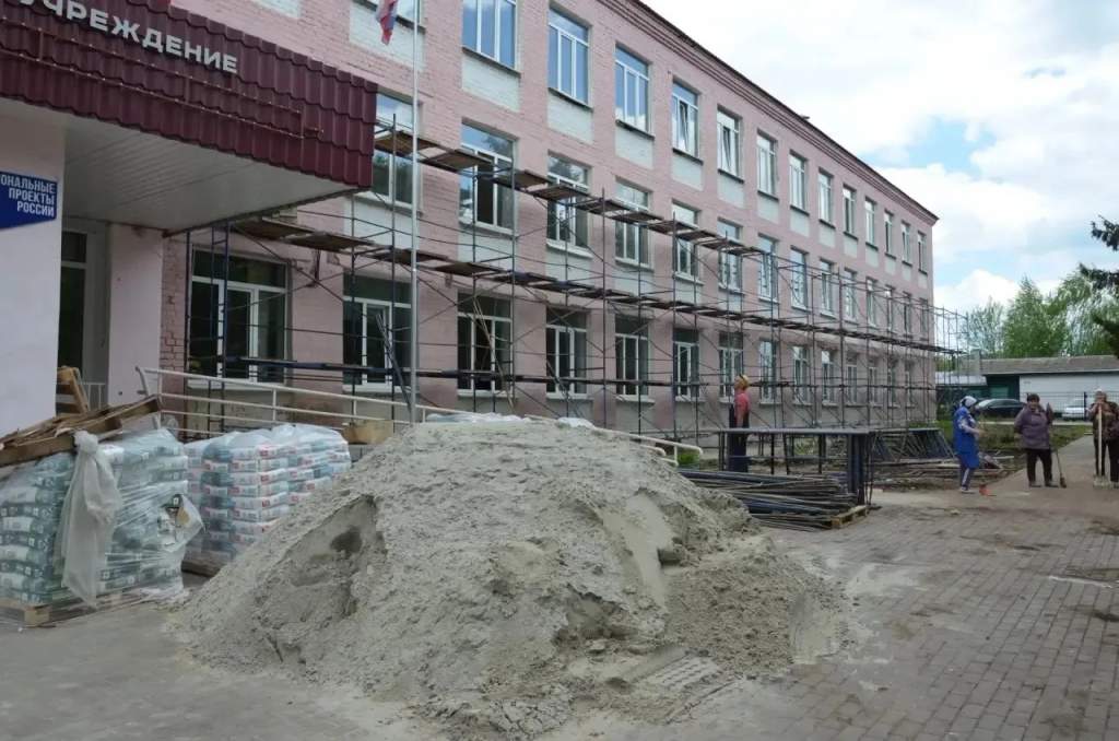 В Курской области капремонт золотухинской школы завершен на 20%