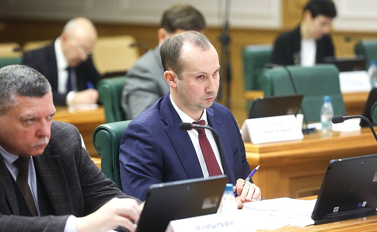 Парламентские слушания, посвященные вопросам реализации Федерального закона «О рыболовстве и сохранении водных биологических ресурсов» в части перезаключения договоров пользования рыболовными участками