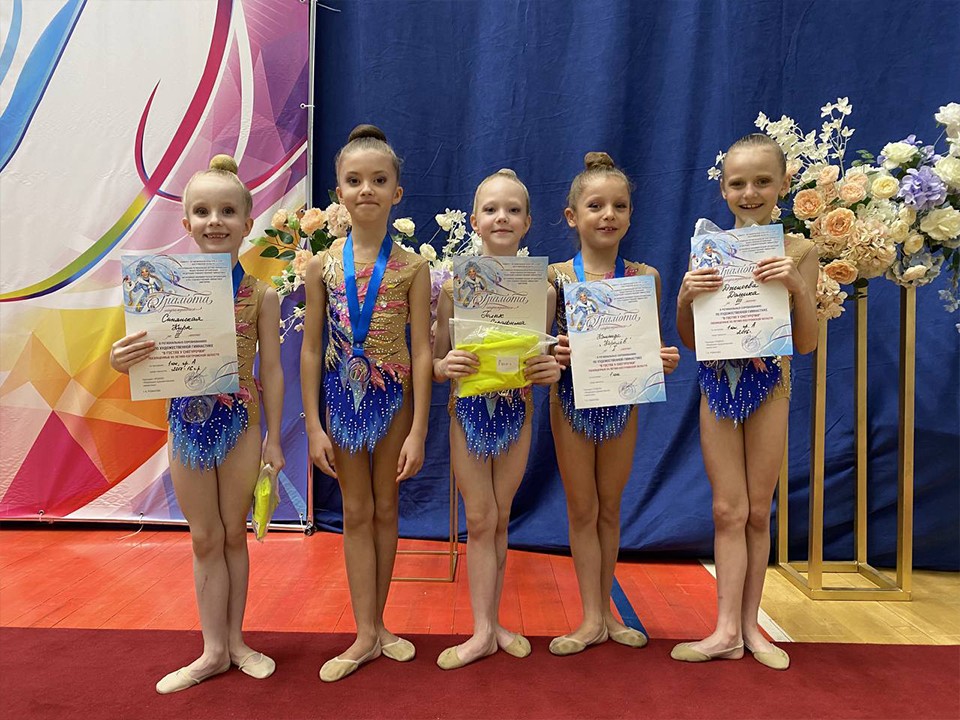 Королевские гимнастки привезли 11 медалей с межрегионального турнира