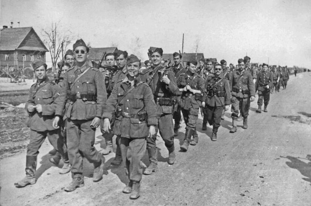 Испанские добровольцы «Голубой дивизии» вермахта на территории СССР.