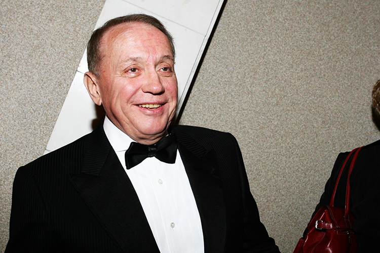 «Что изменилось с уходом Александра Васильевича? Не стало Александра Васильевича… не стало вдохновителя самой игры. Стало пусто… Не в самом КВН, а пусто в душевном плане»