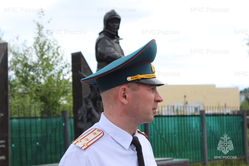 98 лет на страже безопасности: Торжественное собрание в 132-й пожарно-спасательной части Ханты-Мансийска