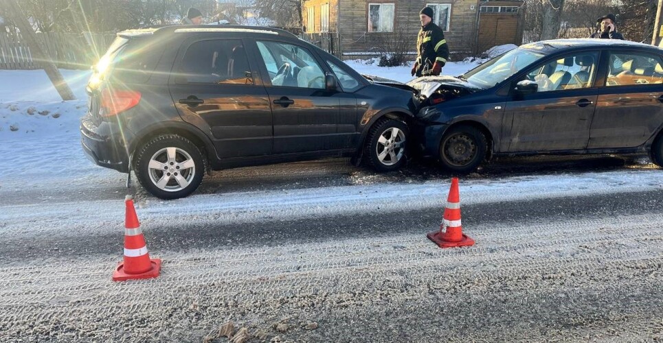 Двух женщин, пострадавших в ДТП в Новгородской области, увезли на скорой