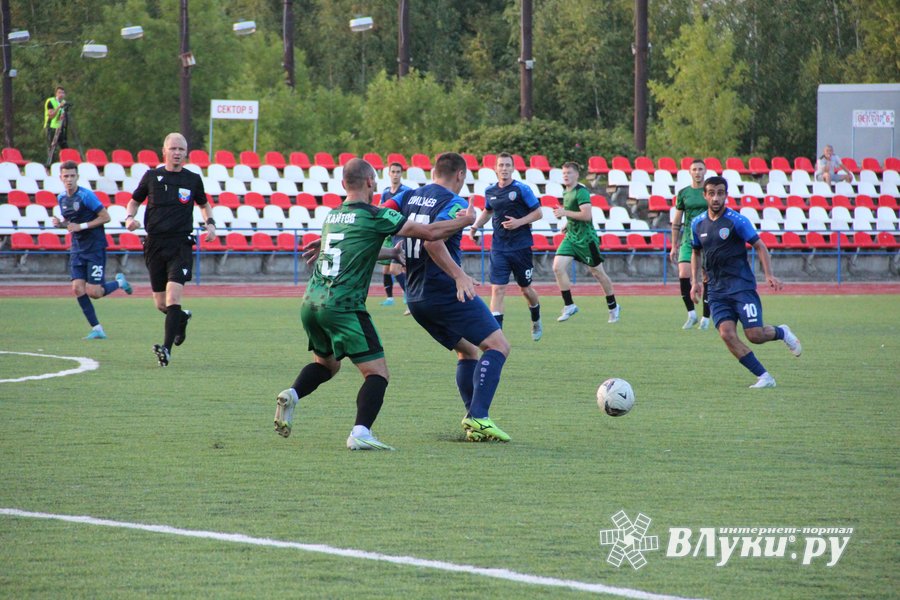 Линейка в школе. Испанский детский дом обнинск. Новости в 12 на первом. Линейка в школе. 12 апреля 2022 года.