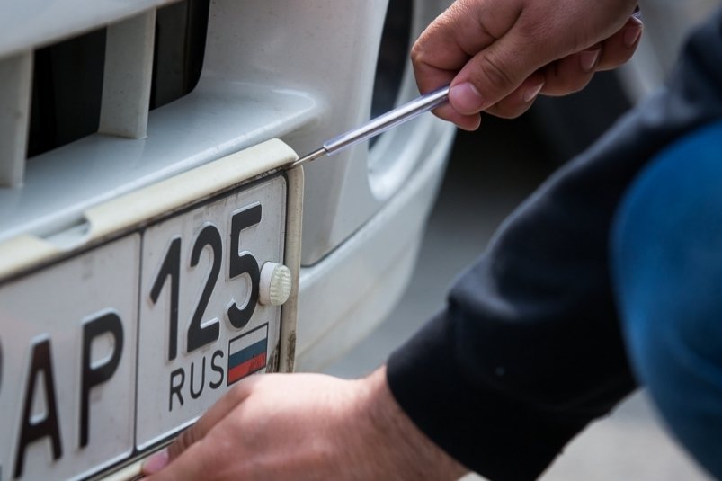 В России будут вводить новые номерные знаки для авто зеленого цвета Антон Балашов, ИА PrimaMedia