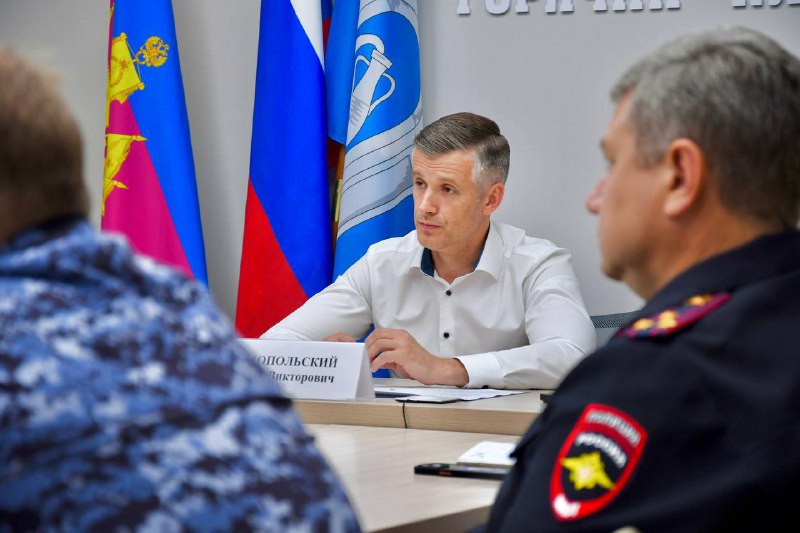 Глава Горячего Ключа обсудил с силовиками подготовку к выборам
