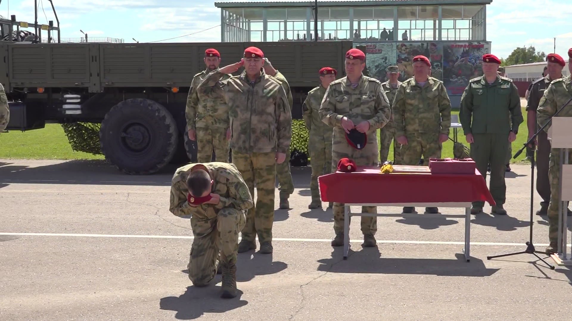 В Подмосковье прошли испытания росгвардейцев на право ношения крапового берета