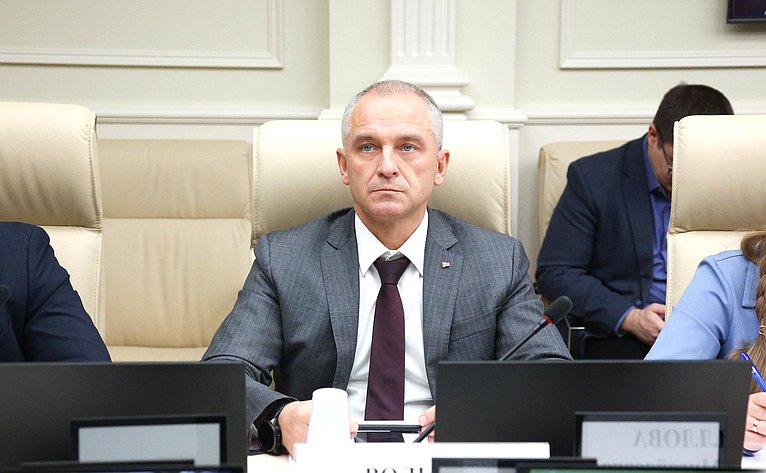 Совещание Комитета Совета Федерации по социальной политике совместно с Комитетом Совета Федерации по экономической политике