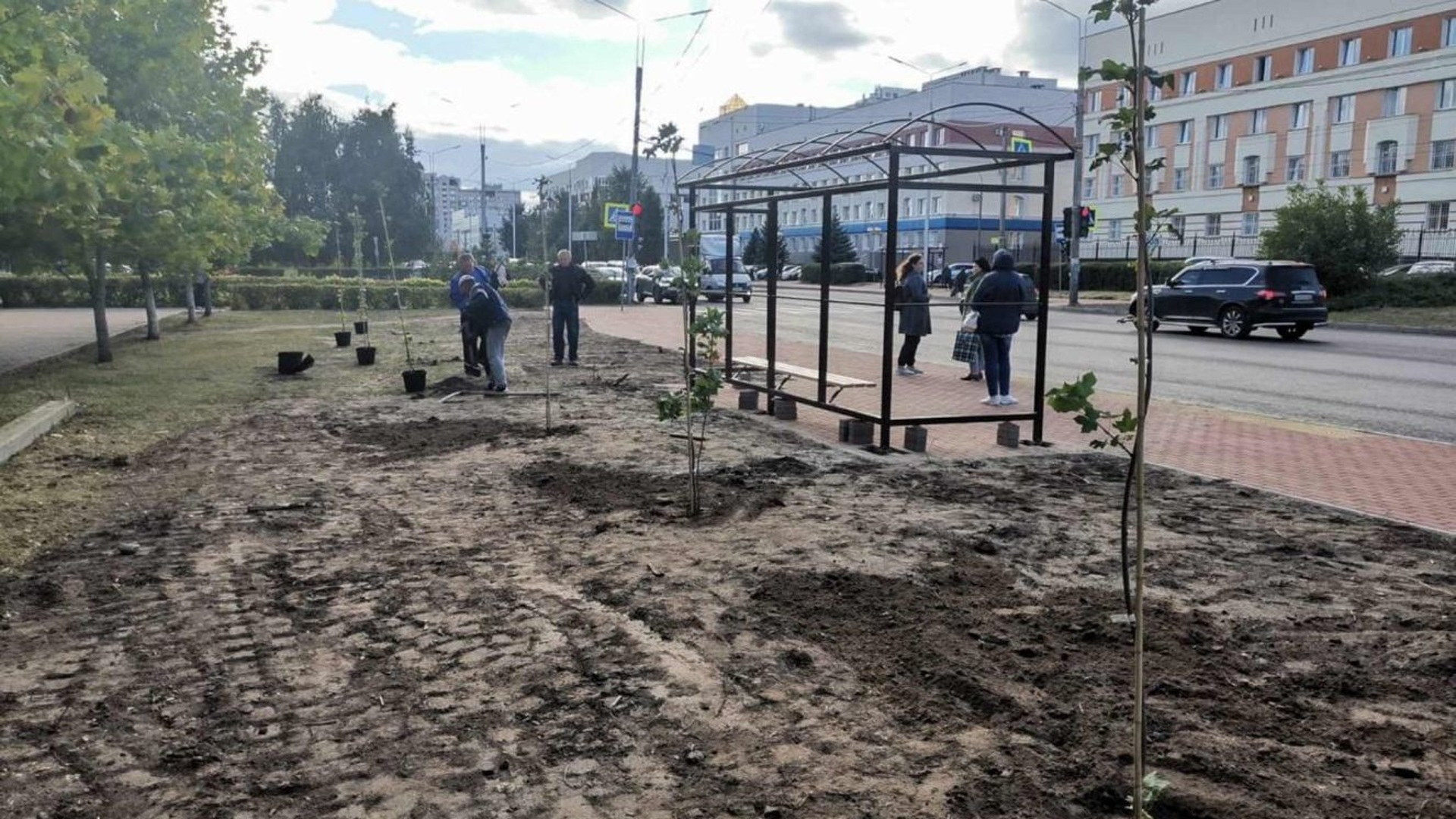 Стрельба в гимназии в брянске. Экологический асфальт. Улица крахмалёва Брянск. Дороги в Брянске. Сломанный асфальт.