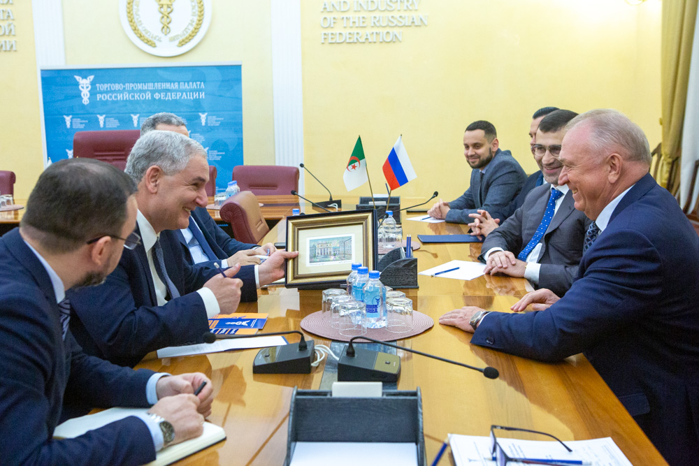 обмен памятными сувенирами