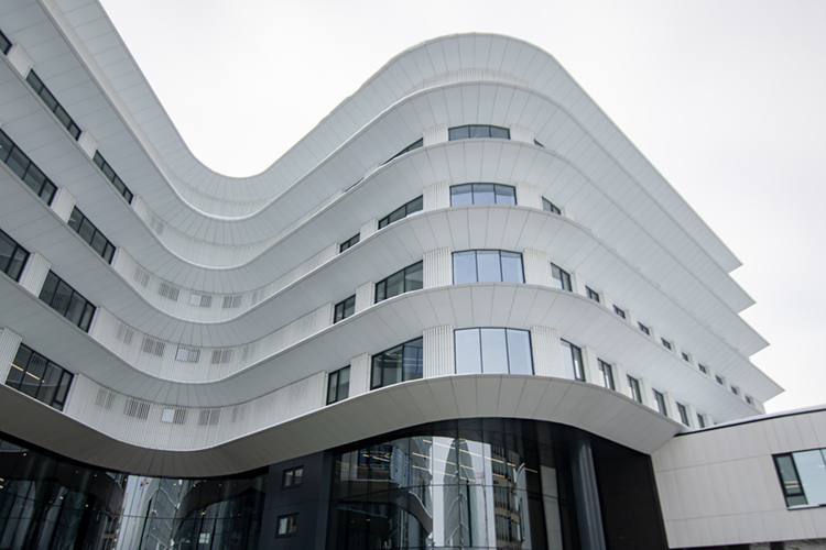 Кампус был открыт 1 февраля 2024 года. Он рассчитан на 1,7 тыс. студентов и 490 научных сотрудников