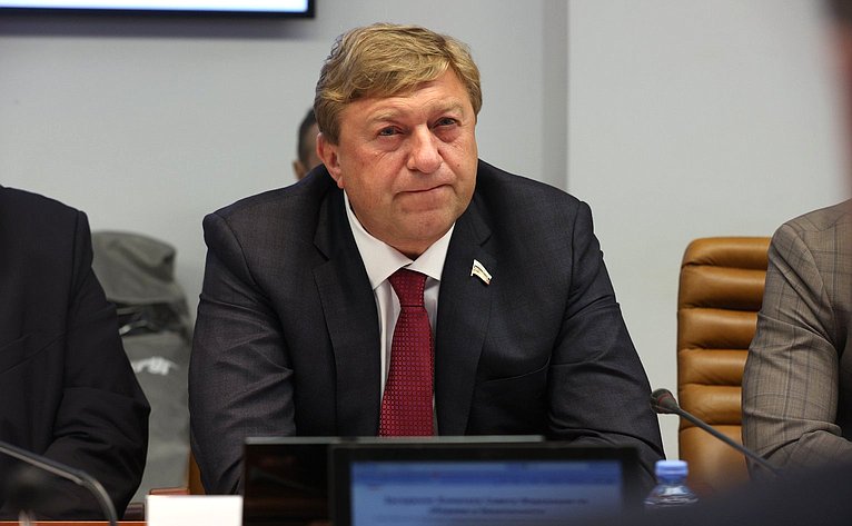 Александр Ярошук