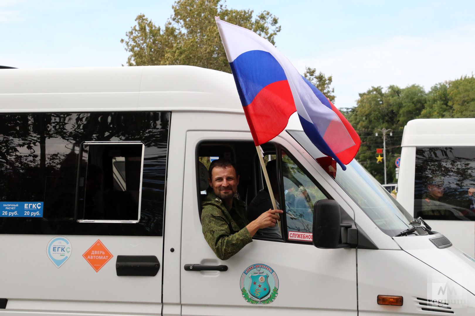 Торжественные проводы группы мобилизованных на площади Нахимова в Севастополе