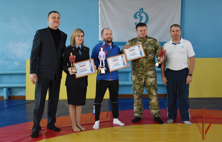 Военнослужащие Росгвардии стали призерами на чемпионате по самбо регионального общества «Динамо» в Омске
