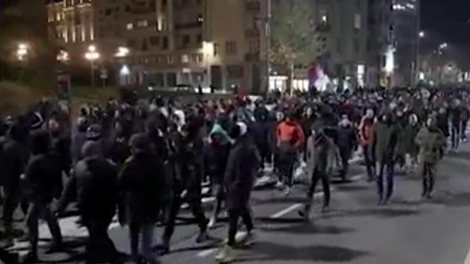 сербы поддержали белгород. сербы поддержали белгород. сербы поддержали белгород. митинг в сербии в поддержку россии. митинги в сербии 2022.