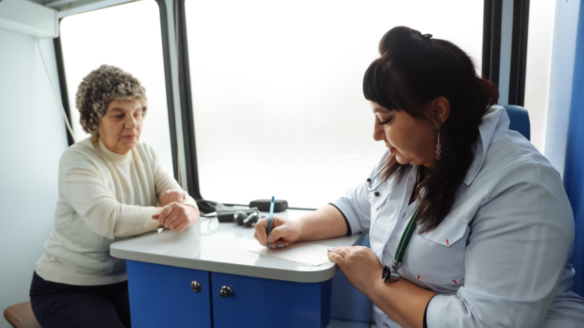 133 тысячи осмотров в сёлах: как мобильные клиники Амурской области нарастили охват в 2025 году - gtrkamur.ru