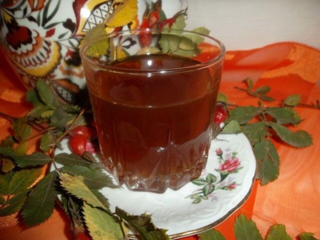 Шиповник при камнях в почках: можно ли пить, рецепты, отвар, корни, плоды, отзывы