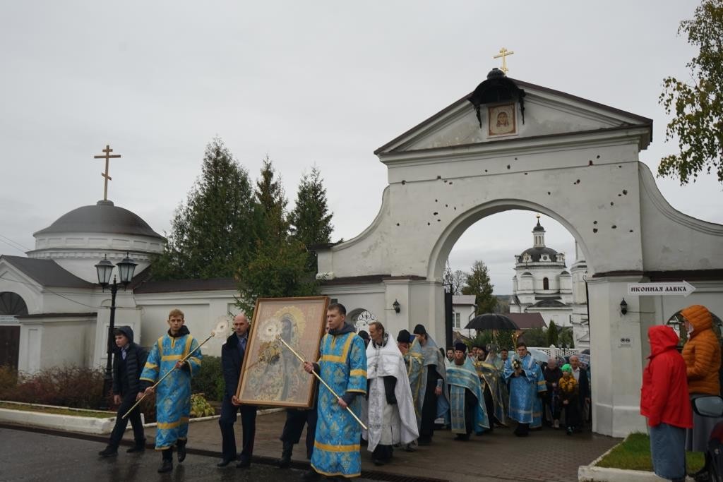 При участии Никольского Черноостровского монастыря в Малоярославце прошло празднование 211-й годовщины Малоярославецкого сражения