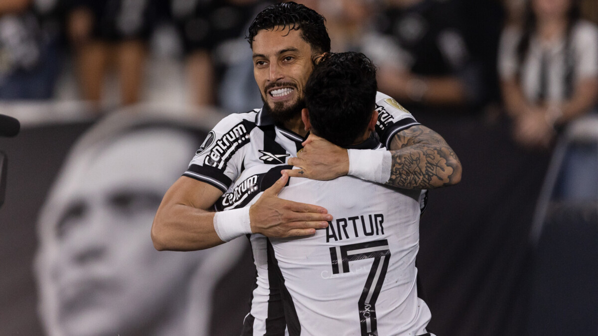 Экс‑зенитовец Артур забил победный гол «Ботафого» в матче Кубка Либертадорес