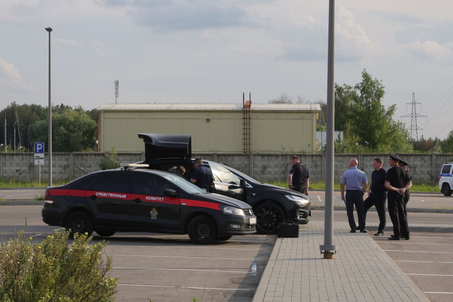 Работа спецслужб на месте обнаружения тела Романа Старовойта