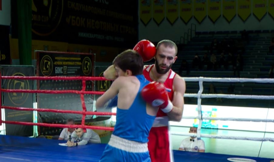 XX Кубок нефтяных стран объединил 165 боксеров