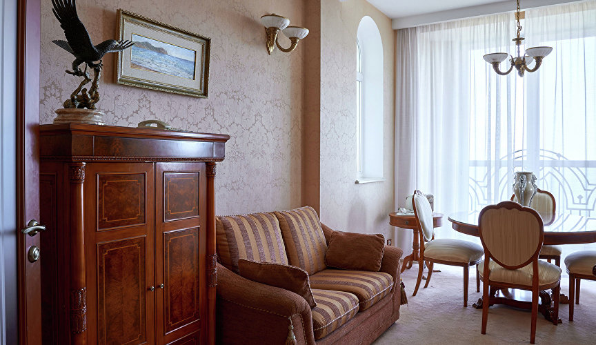 Отель «Алые Паруса»