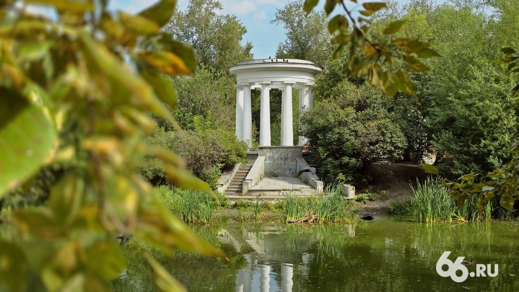 Мэрия ищет новое место для 3600 детей, которые учатся в разрушающейся усадьбе Харитонова