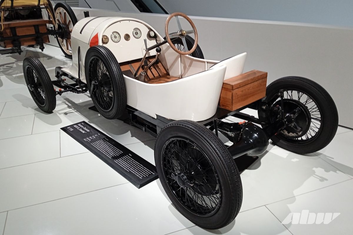 От экспериментов с электричеством до Volkswagen Beetle: 150 лет со дня рождения Фердинанда Порше