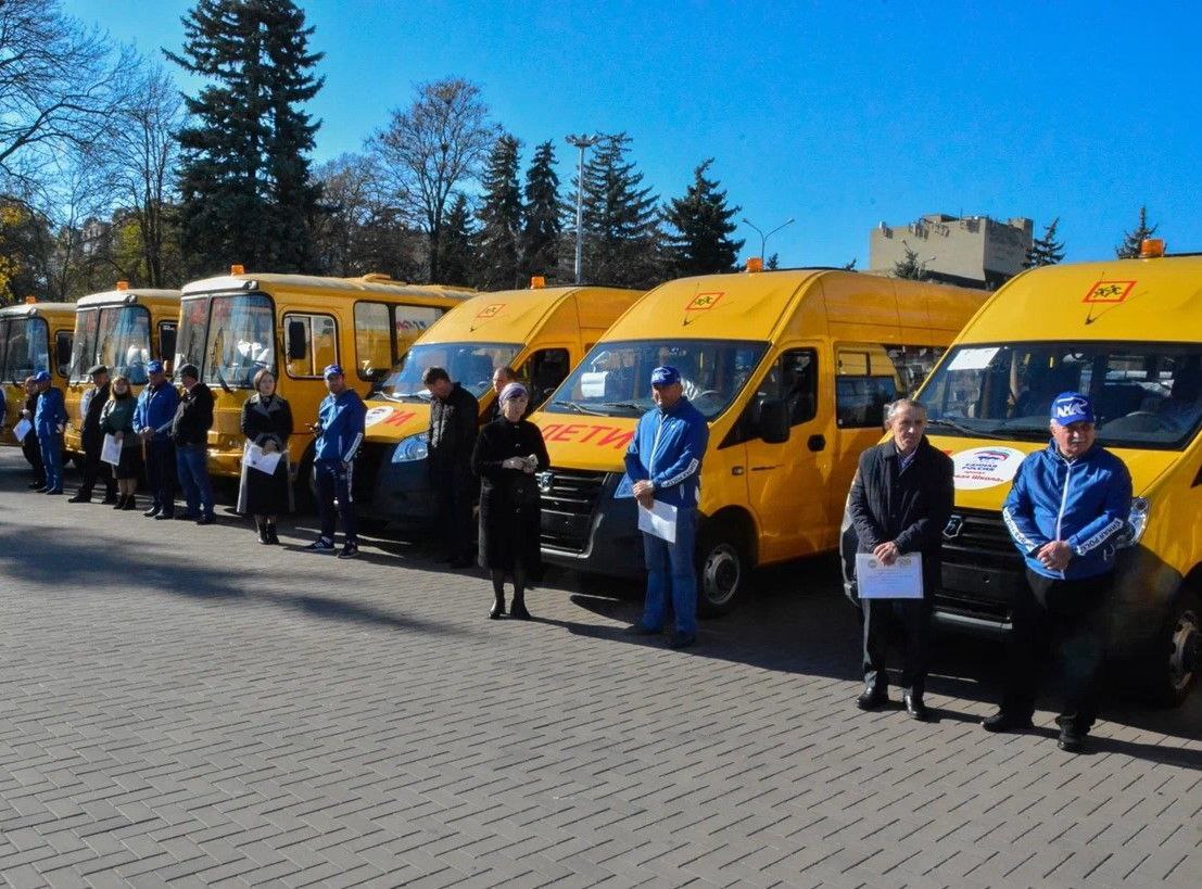 За последние 6 лет в Карачаево-Черкесию поступило 172 школьных автобуса