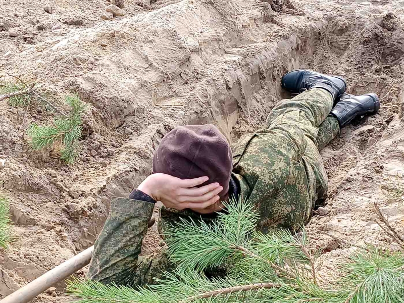 Военнослужащий