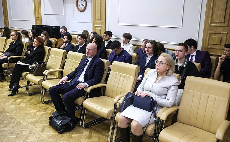 Заседание Совета по вопросам развития Сибири при Председателе Совета Федерации на тему «Сибирская экономика – от сырьевой к высокотехнологичной»