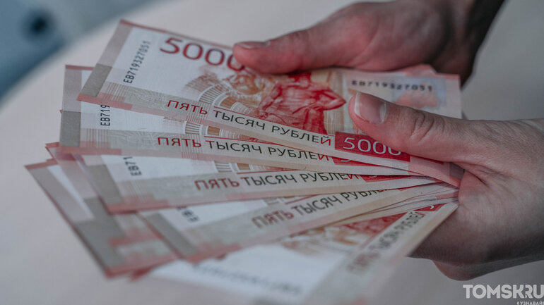 Работник из Асино получит 600 тыс. компенсации после тяжелой травмы руки