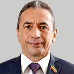 Артур Абдульзянов — председатель ТРО общероссийской организации «Деловая Россия», председатель совета директоров ООО ПО «Зарница», депутат Госсовета РТ