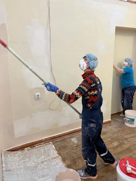 В селе Тюхтет продолжается капремонт окружного дома культуры