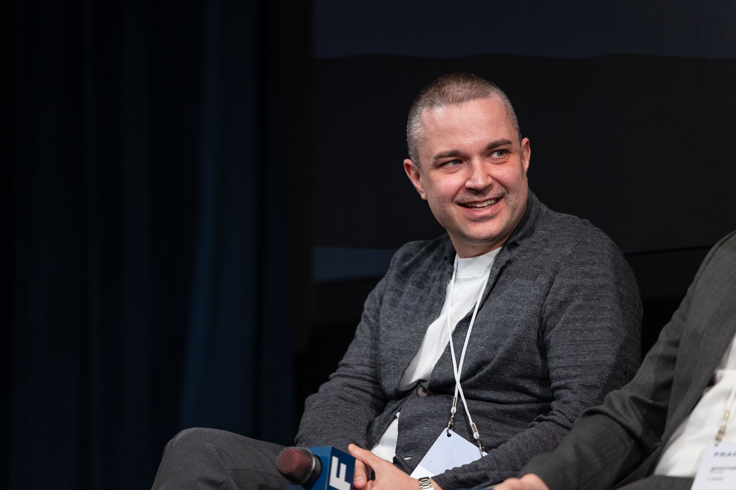 Frank RG: лояльность к банку формируют эмоции, вовлечение и эксклюзив