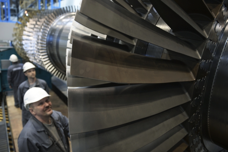 На втором этапе (до 2026 года) компания планирует наладить аддитивное производство — для локализации изготовления в РФ комплектующих для газовых турбин импортного производства, например турбинных лопаток