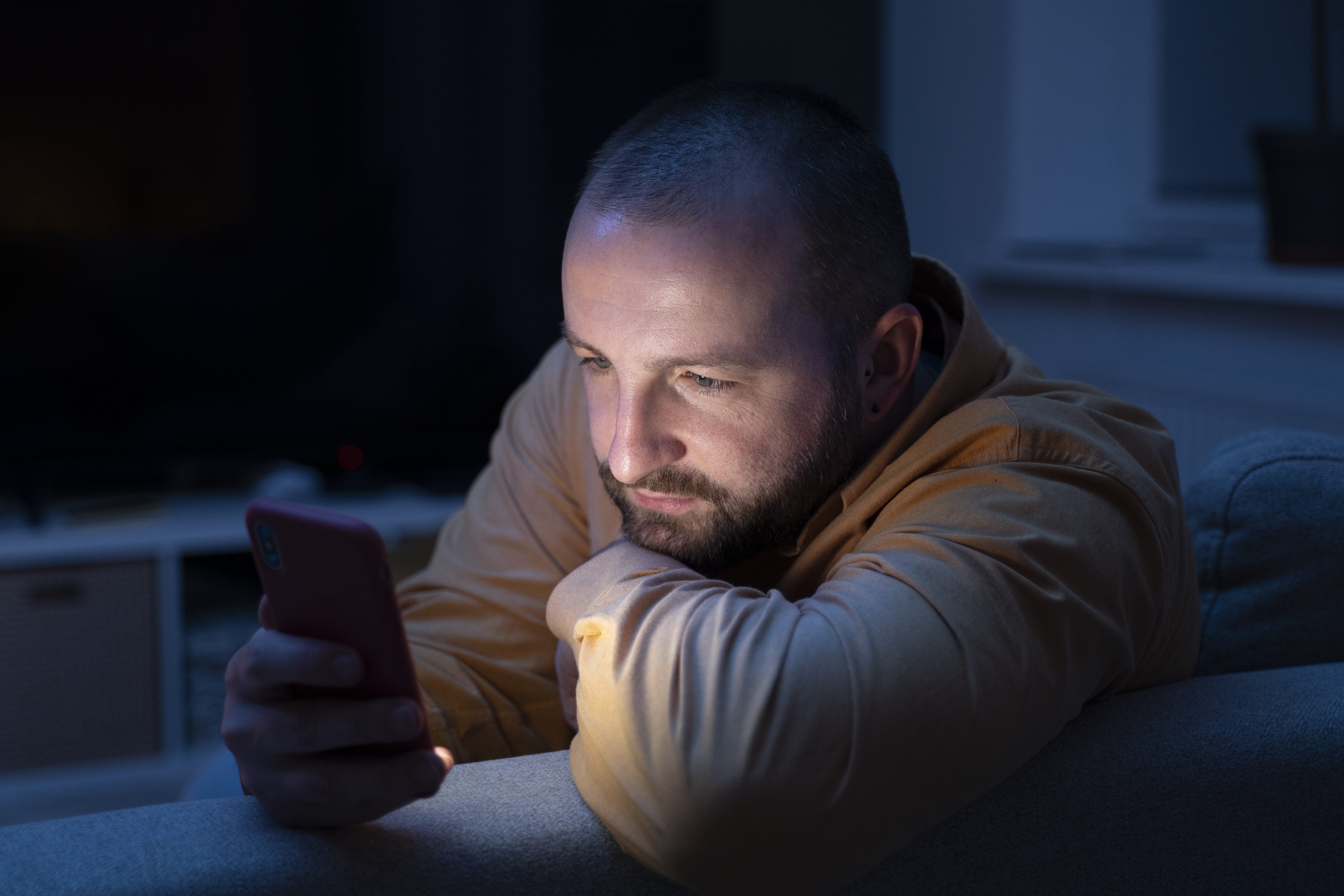 adult-suffering-from-social-media-addiction.jpg