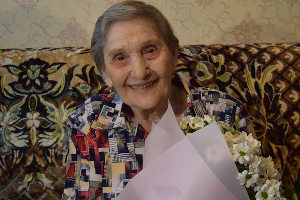 В Иванове вековой юбилей отмечает ветеран Лидия Холостова