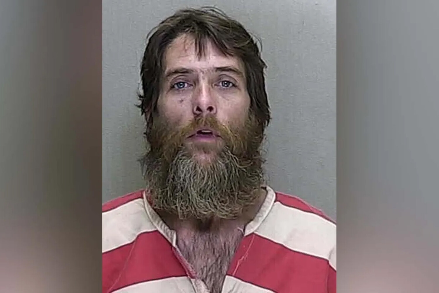 маньяк похитил парня. убийство пятилетней девочки в костроме. в иркутске подросток спас девочку. фильм про маньяка который похищал детей. секретный отряд сериал эван заложник.