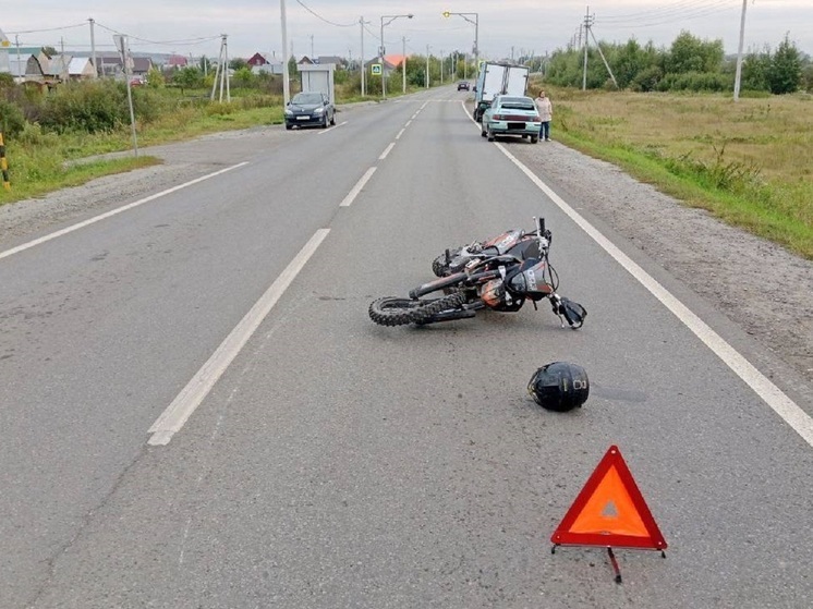 Курганский подросток на питбайке подлетел на несколько метров в ДТП с ВАЗ
