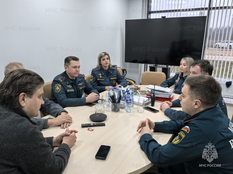 На одном из промышленных объектов города Ростова Великого прошли пожарно-тактические учения