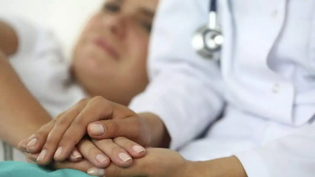 Рак груди женщина может получить «по наследству» даже от отца: врач