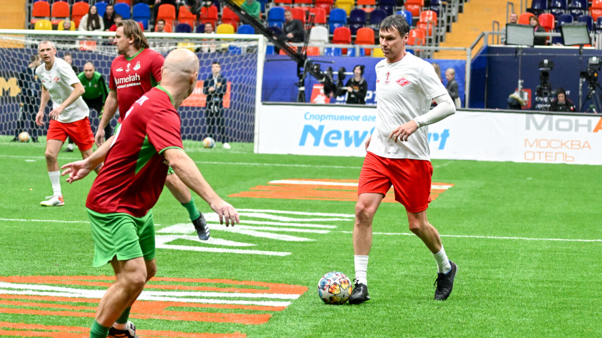 «Спартак» обыграл «Локомотив» в матче Кубка легенд, Титов забил 7 мячей