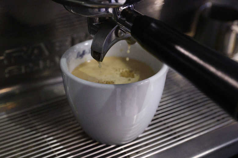 Врач озвучила вескую причину, почему лучше отказаться от кофе натощак